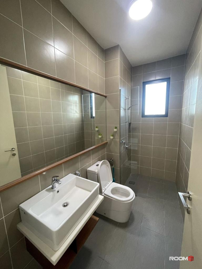Cozy Master Room for rent @ Nidoz Residence, Desa Petaling, Kuchai Lama.