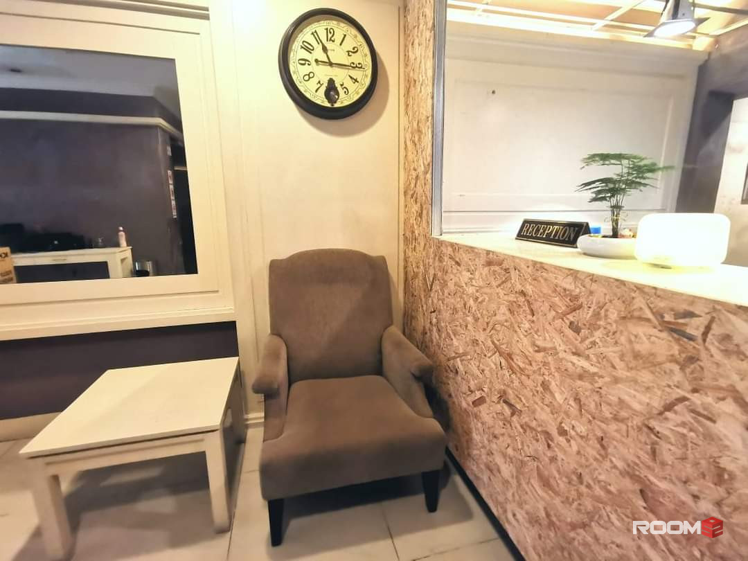 Room Rent : Zero Deposit , Hotel Sungei Wang, Twin Bed room attached with Bathroom @ Jalan Bukit Bintang KL
