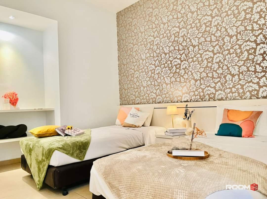 Room Rent : Zero Deposit , Hotel Sungei Wang, Twin Bed room attached with Bathroom @ Jalan Bukit Bintang KL
