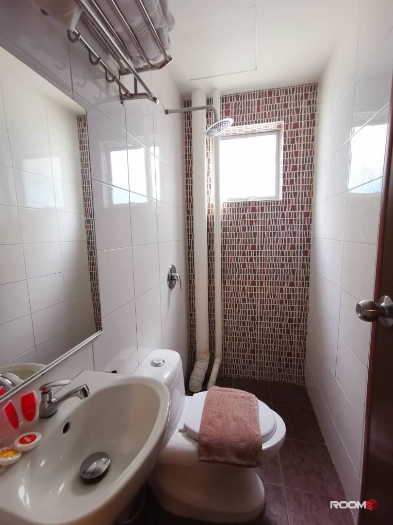 Ready-to-move-in Room with attached bathroom, Damansara Jaya