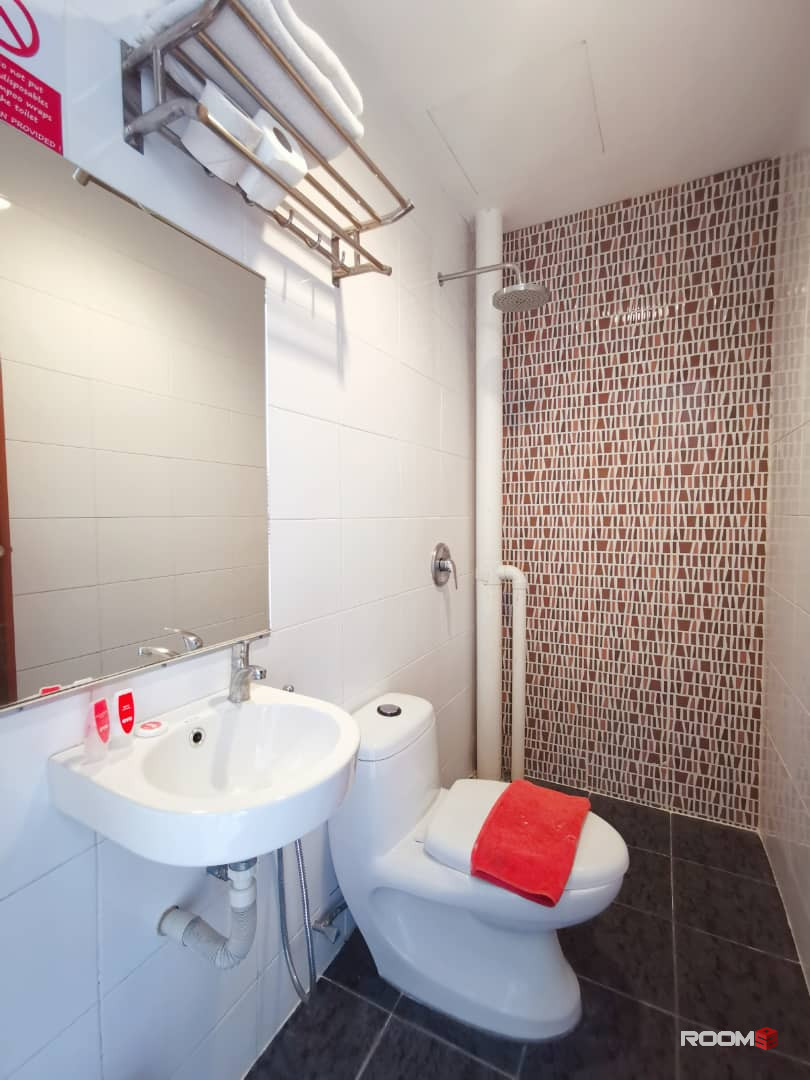 Fully Furnished Room Rental in Damansara Inn @ Damansara Jaya with Free Deposit