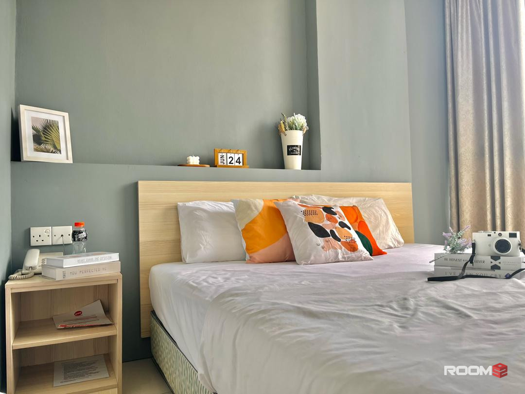 Ready-to-move-in Room with attached bathroom, Damansara Jaya