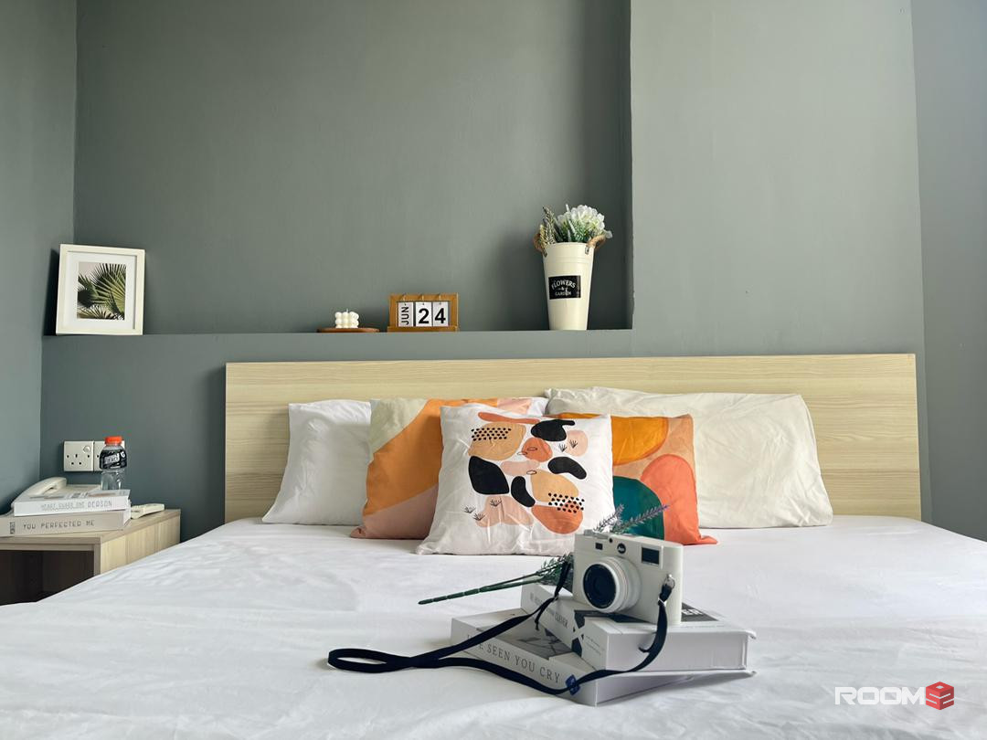 Ready-to-move-in Room with attached bathroom, Damansara Jaya