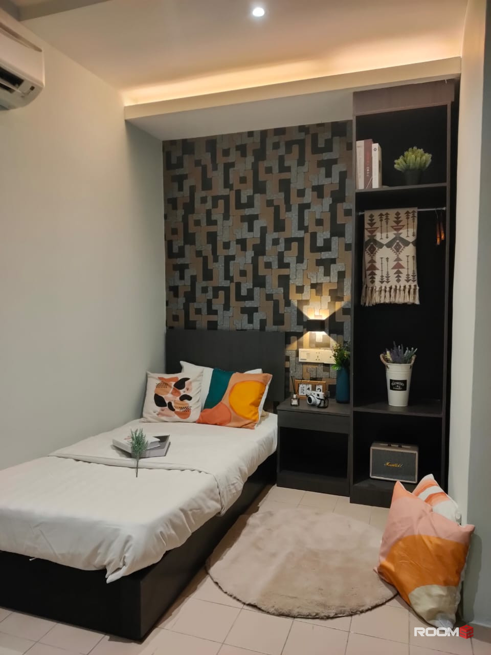 6mins drive to Sunway Pyramid Mall. Co Living Room Rent in PJS 8, Bandar Sunway