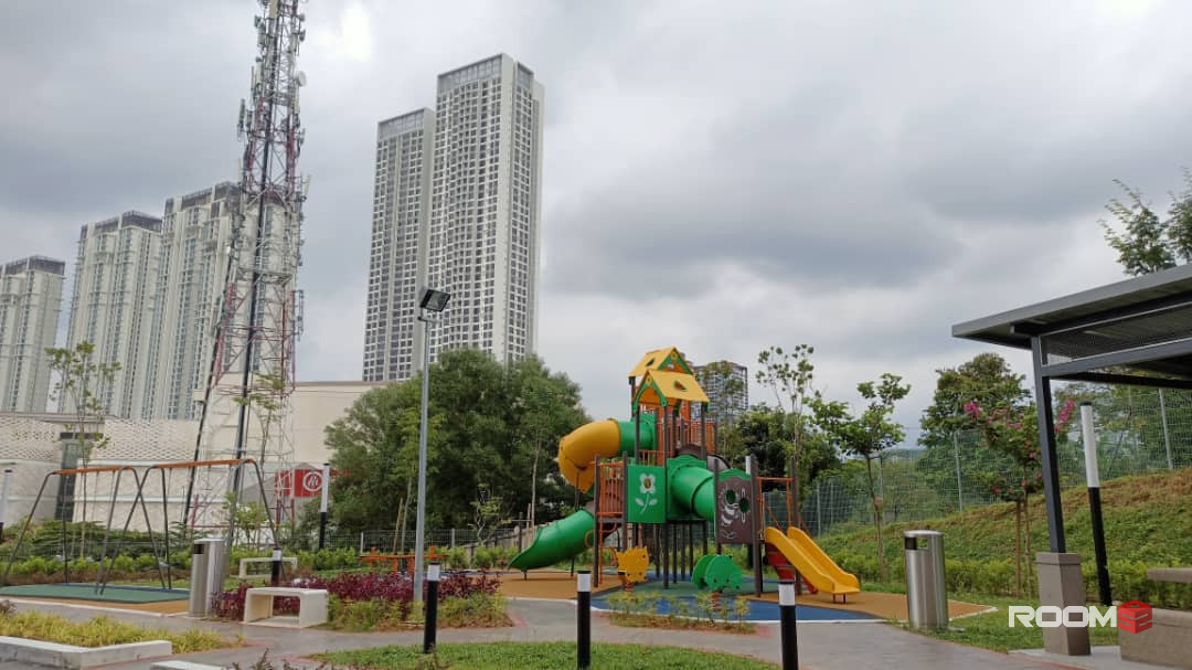 Fully furnished middle room at Paraiso bukit jalil