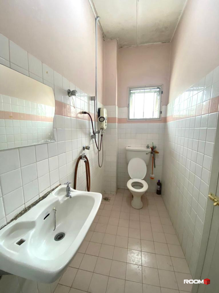 🌟 Low Deposit Bandar Utama 12 Single Room To Rent With WiFi! 🌐💻