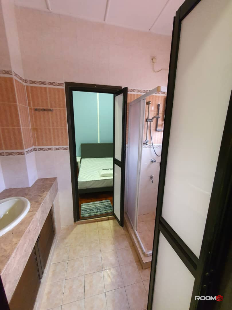 2-storey Terraced Small Room For Rent Newly Renovated units with brand NEW furniture.