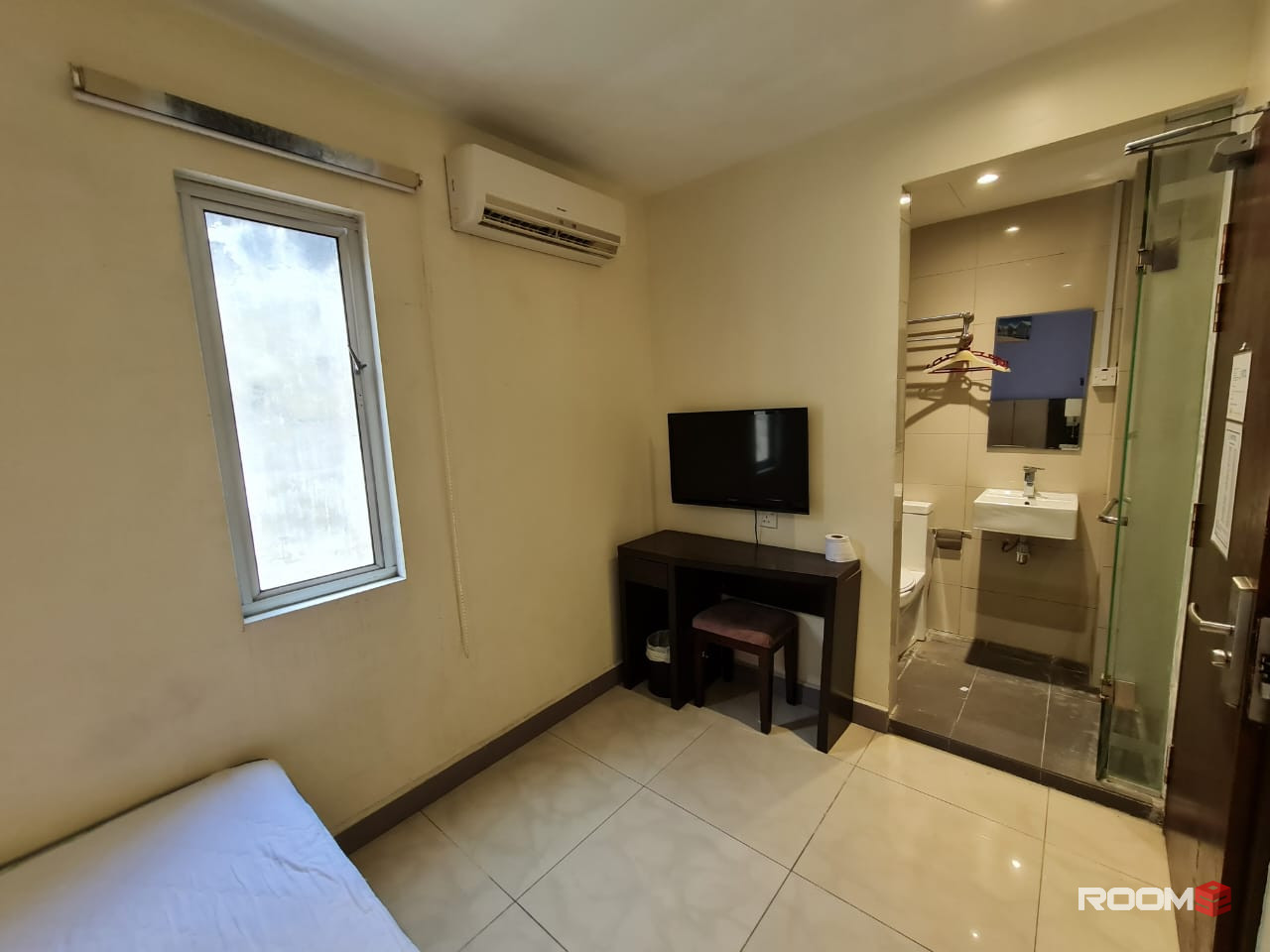 ✨0ZeroDeposit Move In✨Fully Furnish Queen Size BedRoom With Private Bathroom@Amigo Hotel📍PetalingStreet,Pasar Seni,Pudu
