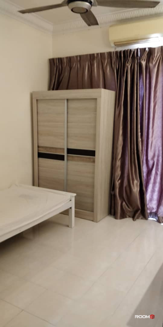 Middle Room For Rent, Sutramas Apartment， Puchong Jaya (Include all utilities and AIR-CON USAGE!!)