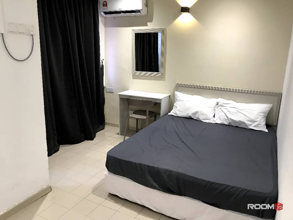 Walk 3 Mins To Starling Mall , SS21 Hotel Master Room 【Zero Deposit Available !!!】