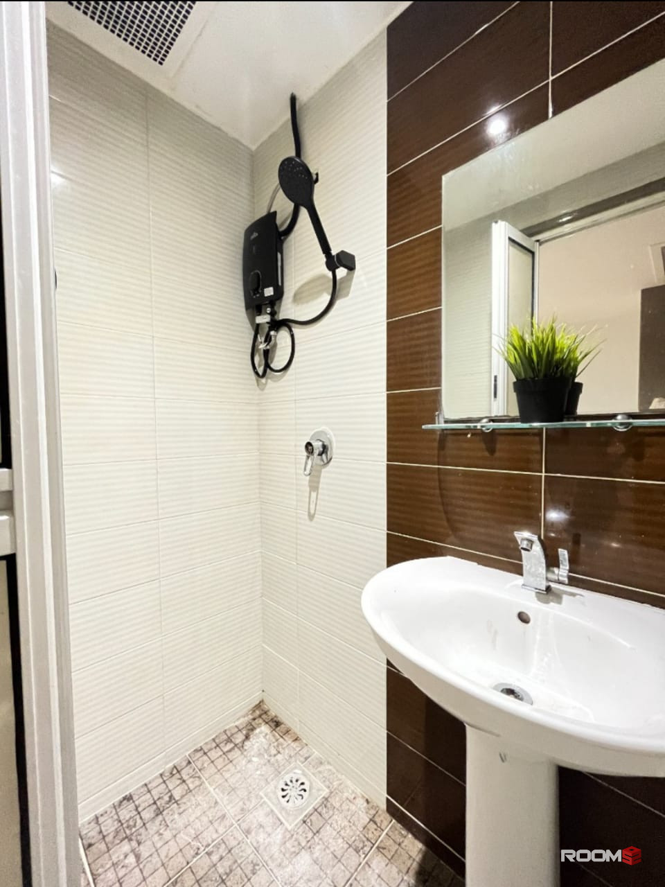 Zero Deposit Luxury Room with private 🛁bathroom But Cheap Rental At Swing & Pillow @ Grand Maria, KL City Centre
