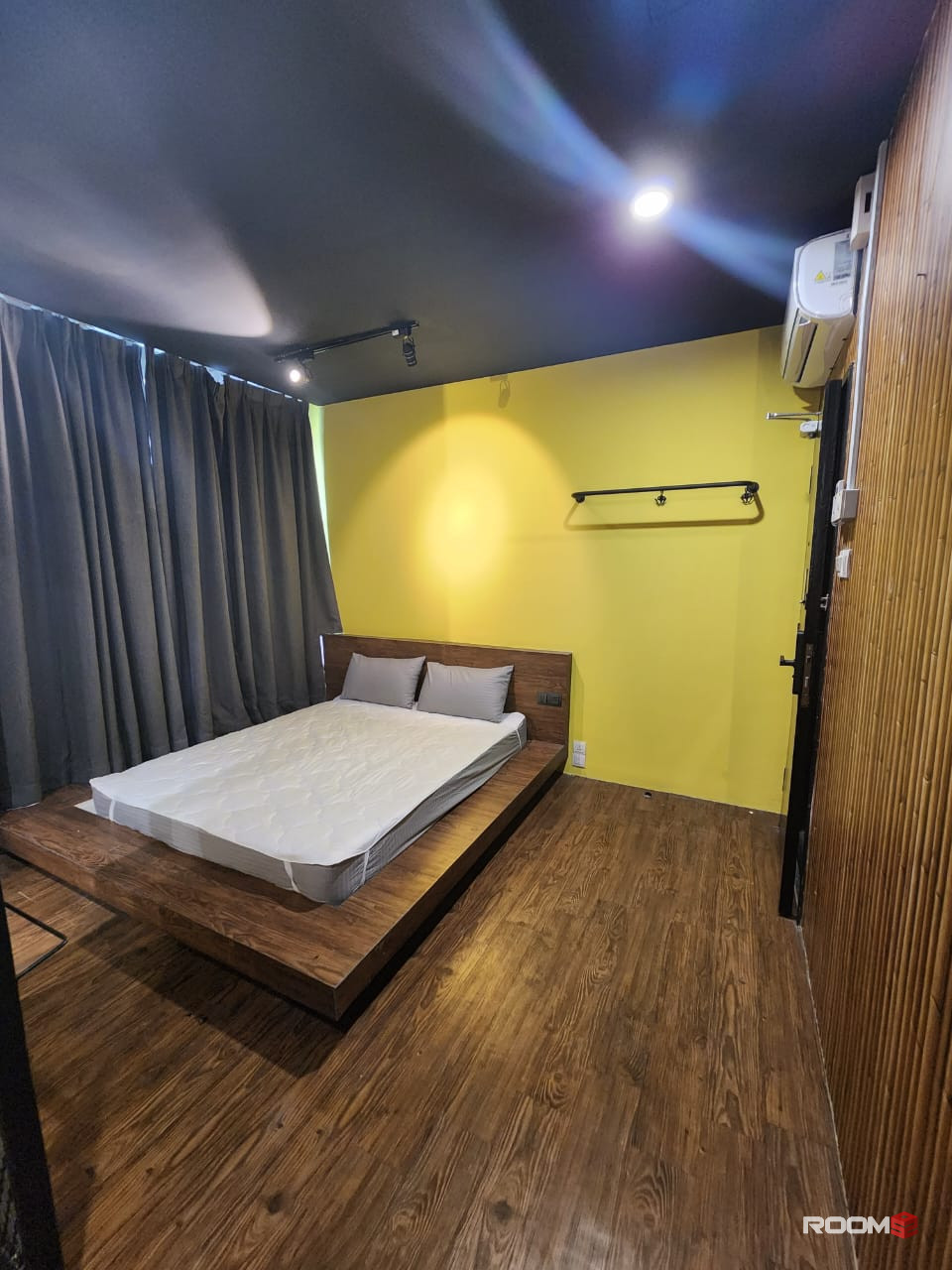 Cheap Deluxe Master Room 4-5Mins Walk to Bukit Bintang at Hulo Co-living