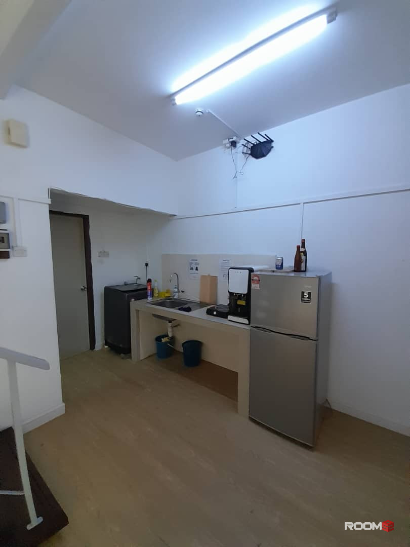 Middle Room at Sea Park,  Available for Rent in SS2 with Free WiFi 📱
