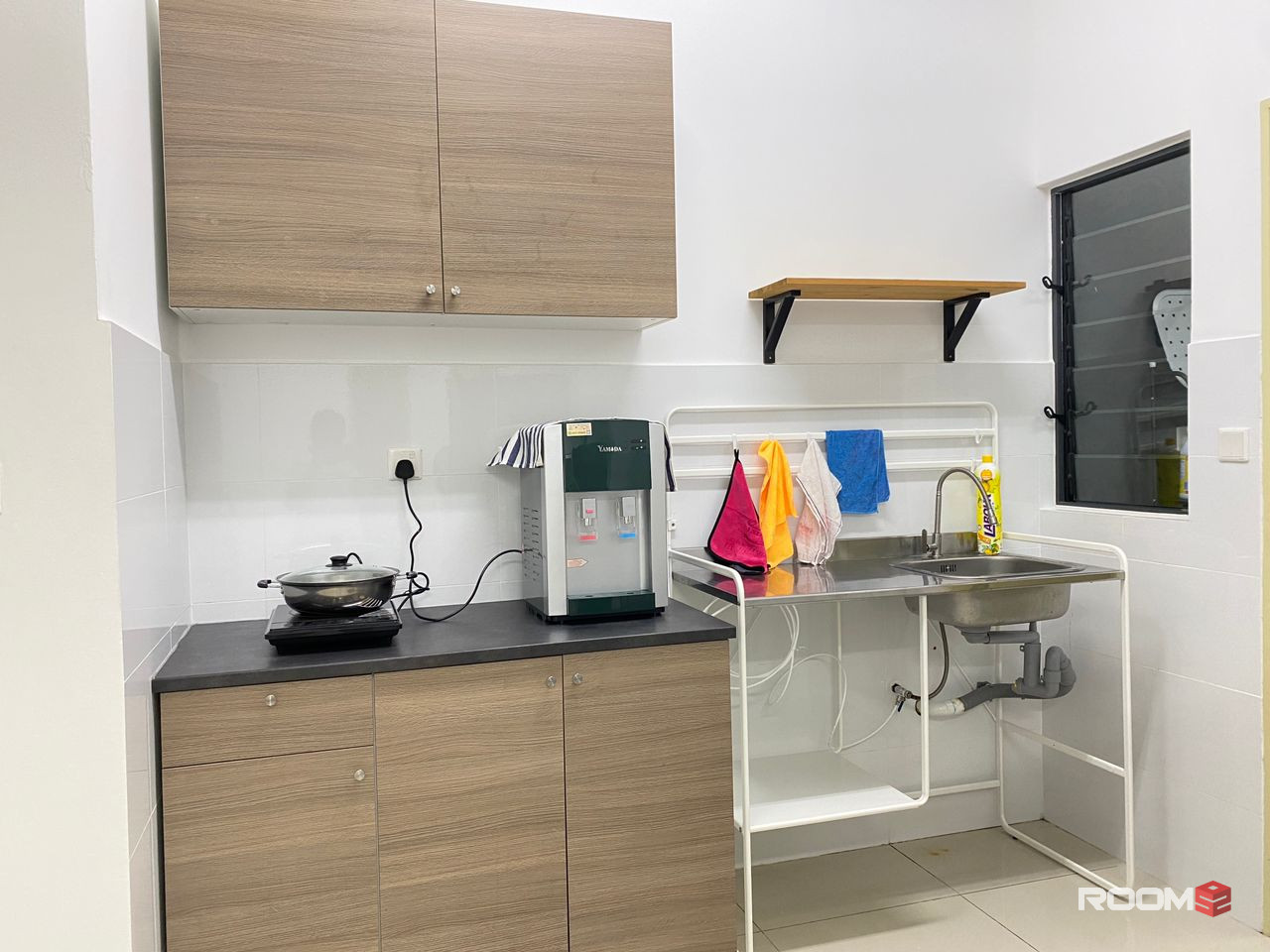 (Female only) Luxury Medium room at The Hamilton near LRT Taman Sri Rampai