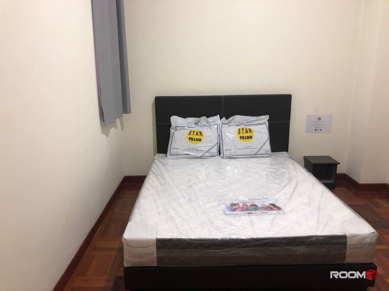 Ridzuan condominium bandar sunway subang jaya petaling jaya room for rent (Mix gender house)