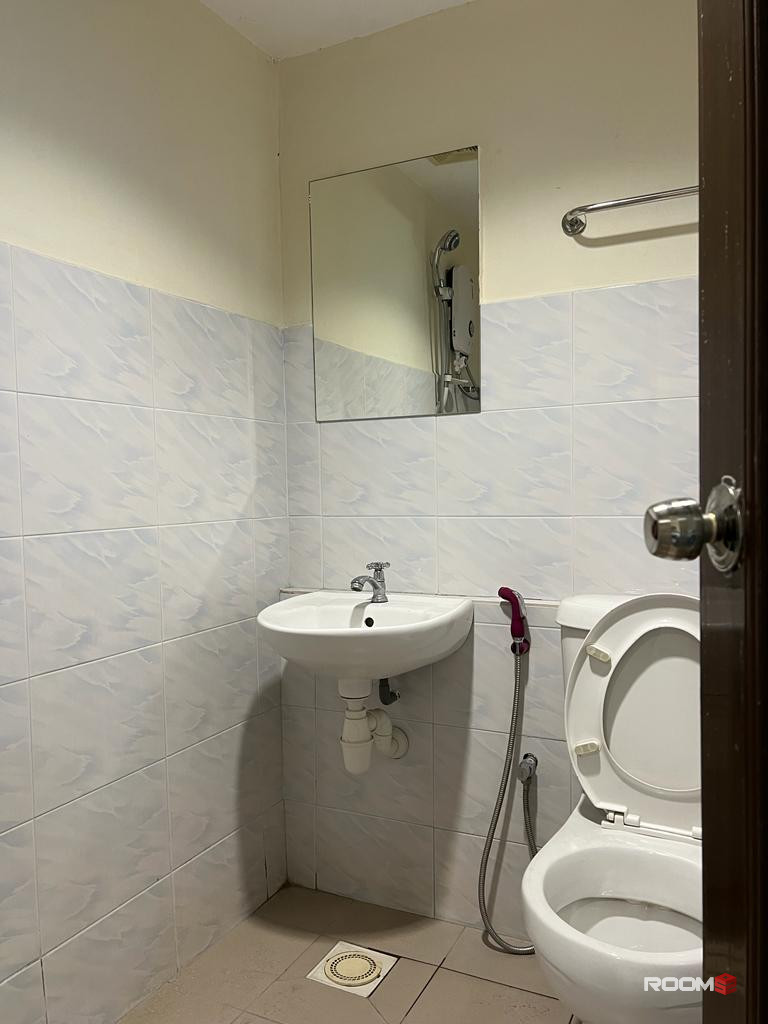 10mins🚶‍♀️MRT Kajang🚂 Room Rent @ Kajang near to Bangi, Semenyih🌟
