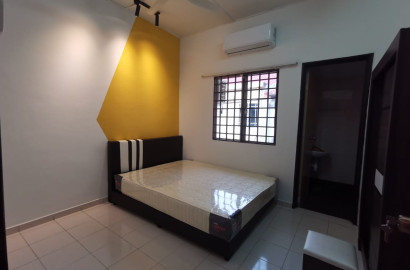 Bukit Tinggi 2 Middle Room For Rent