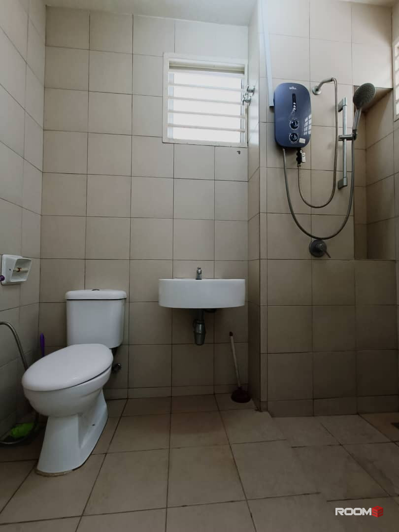 Single Room at Bandar Botanic , Klang HOT UNIT