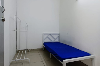 Female Unit Middle Room at Setia Alam , Near SCM HOT UNIT