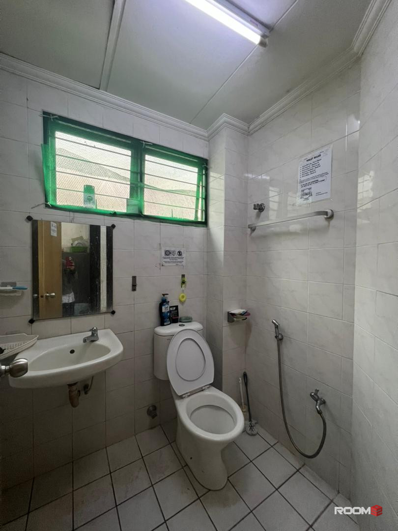 🔥Fully Furnished Single Room 🔥Walking Distance to MRT Bandar Utama, High Speed Wifi