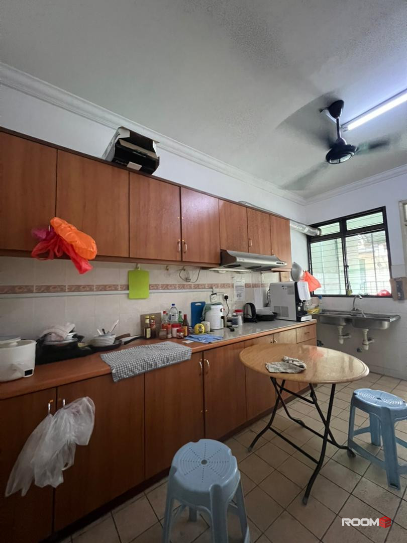🔥Fully Furnished Single Room 🔥Walking Distance to MRT Bandar Utama, High Speed Wifi