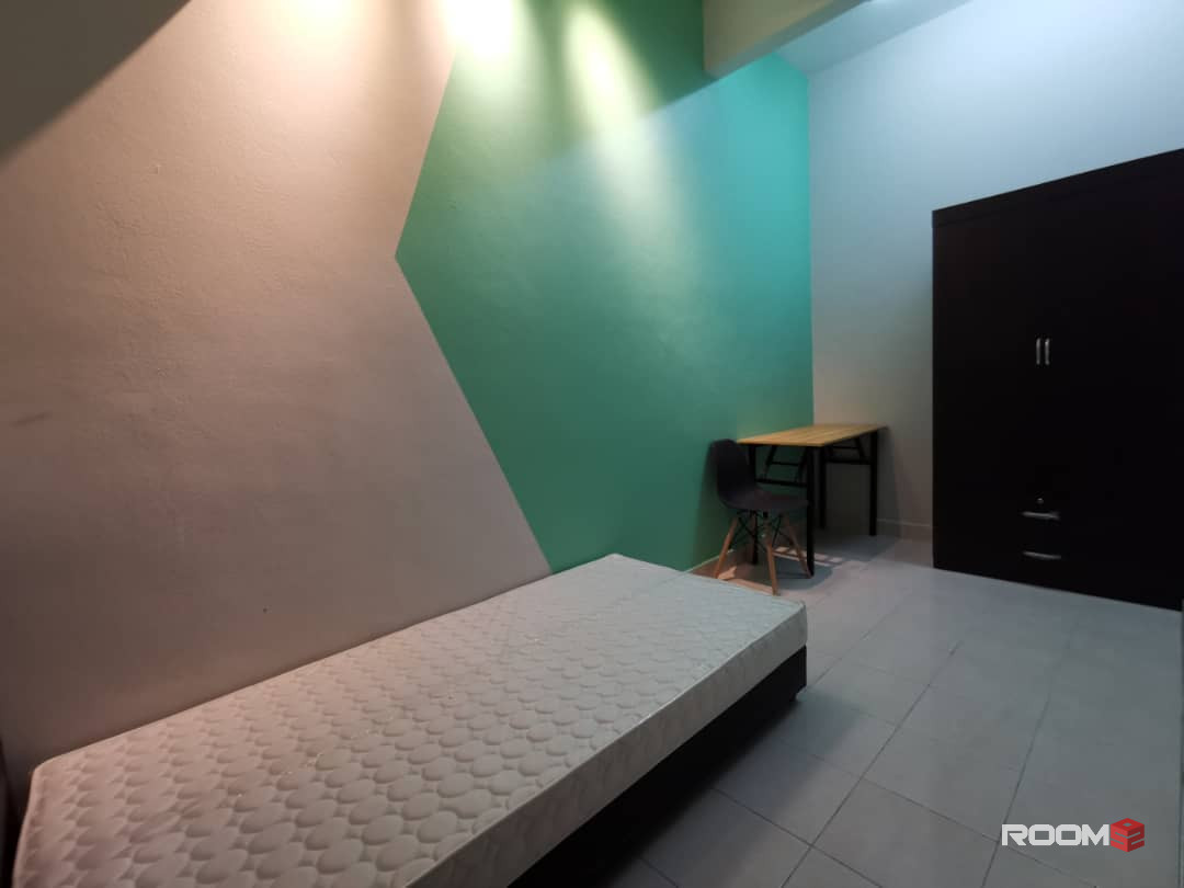 Bandar Bukit Tinggi 2 Single Room