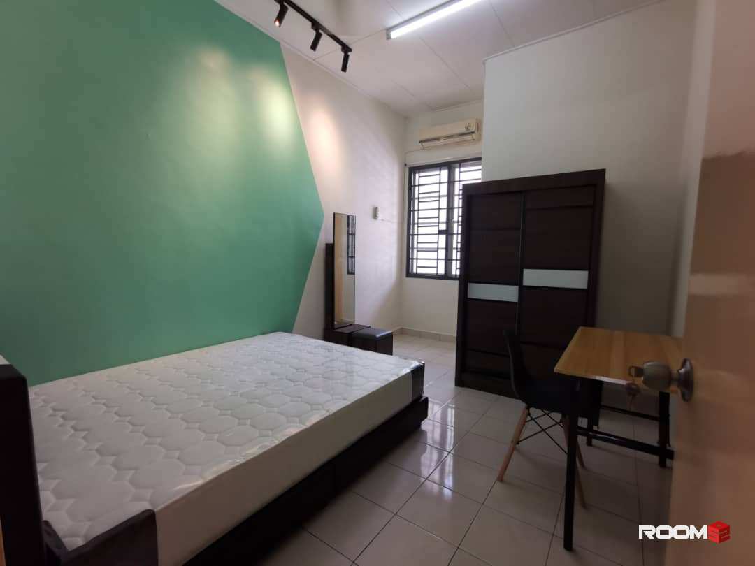 Bandar Bukit Tinggi 2 @ Klang Middle Room