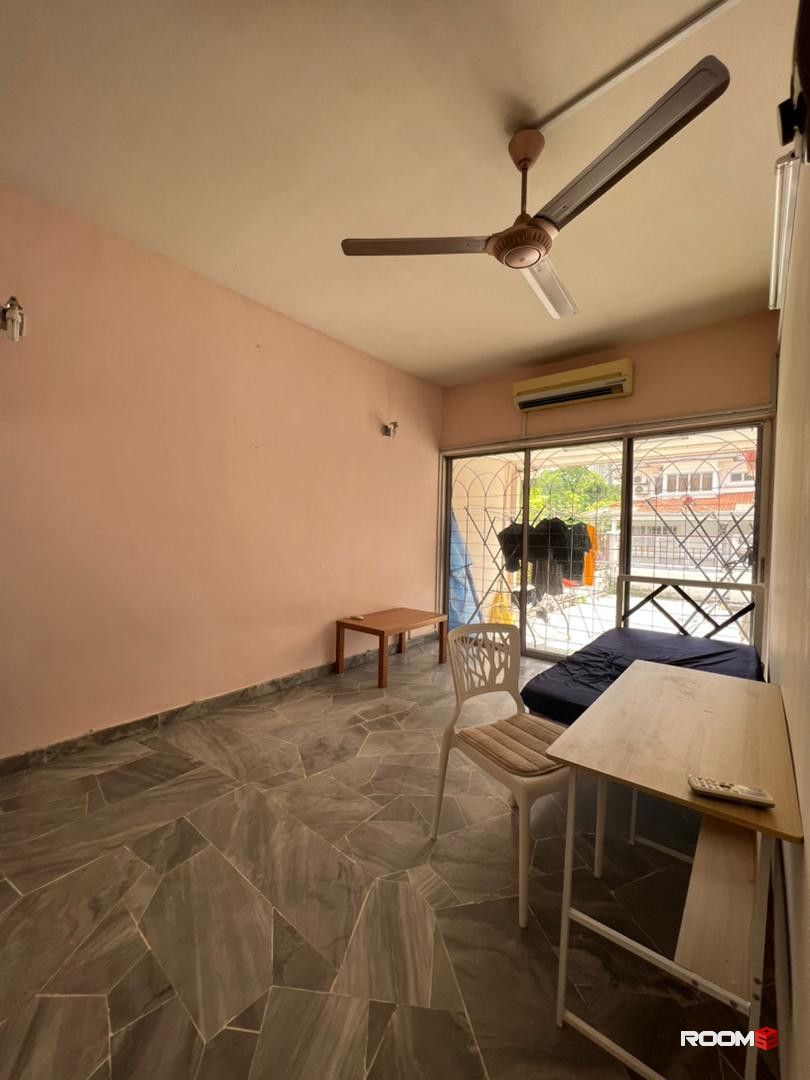 💓🛏️ Middle Room at Bandar Utama ⭐🏢 Near to One Utama, MRT Bandar Utama, 1 Power House, First Avenue, Centre Point, IK