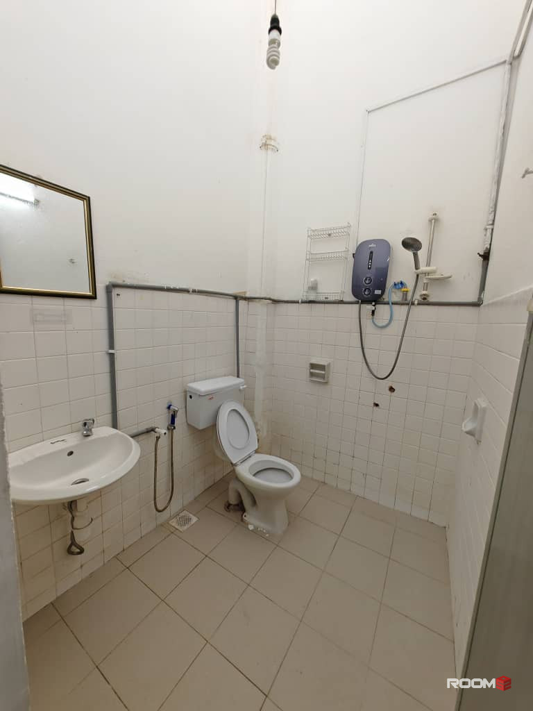 🔥Low Deposit✅🔥,SS14 Area Landed Master Bedroom , Walking 5Mins To LRT SS18 , Move In Ready , Bilik Sewa ,有房出租