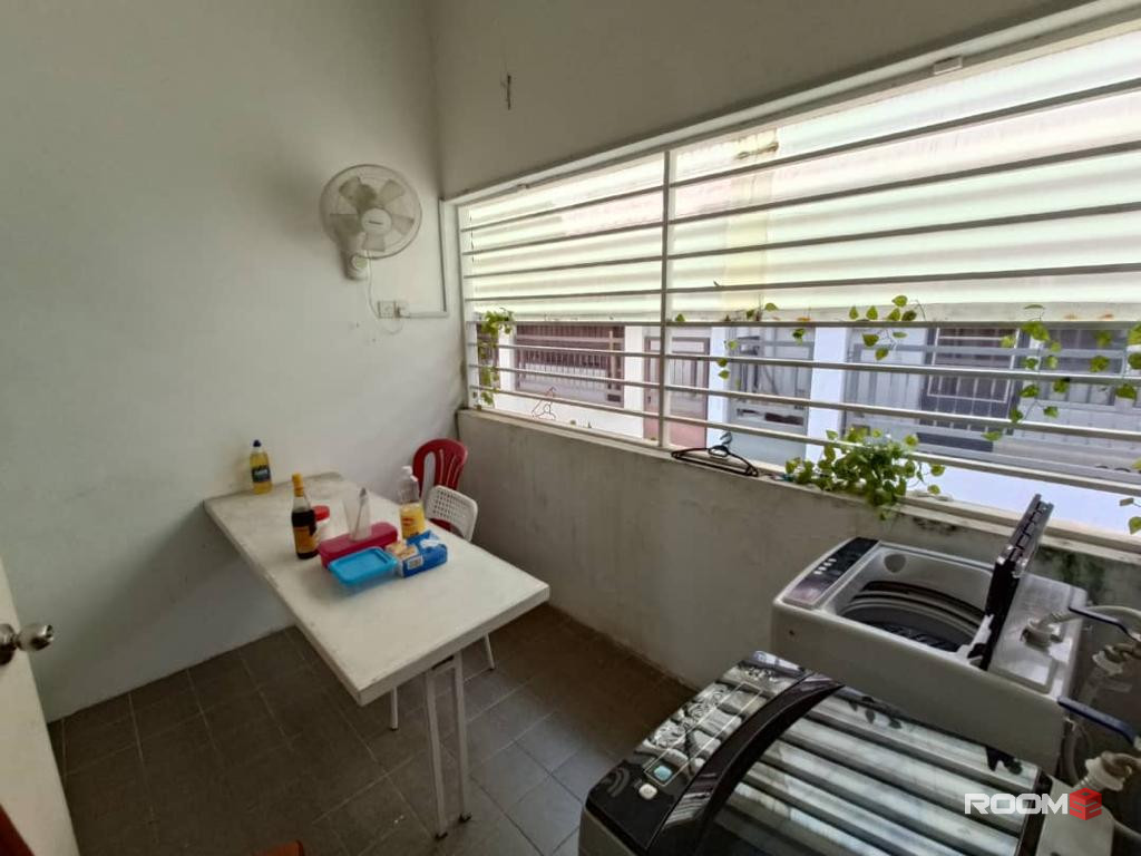 One Month Deposit Only 😄 Middle Room in Setia Impian, Setia Alam with Free WIFI 📶
