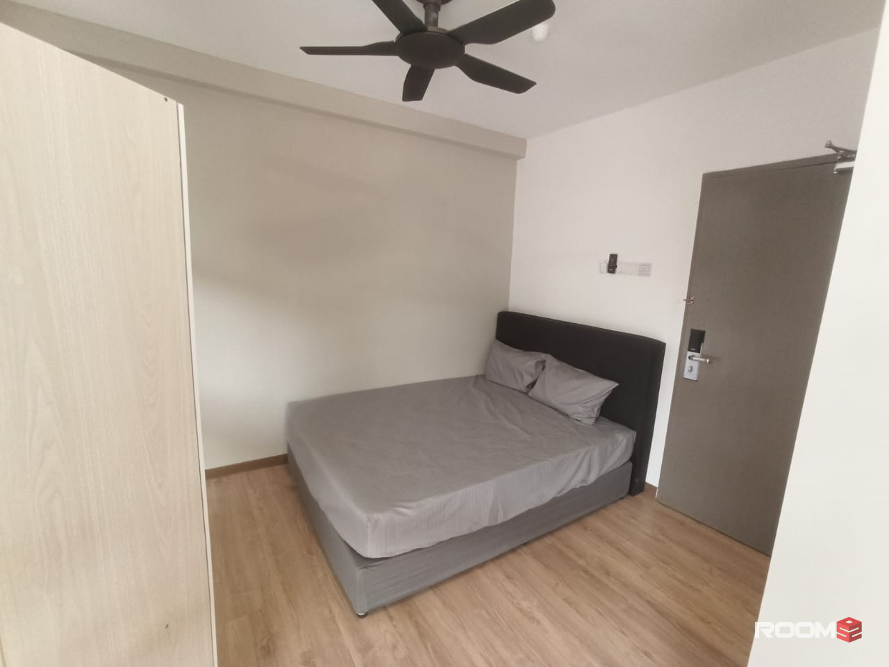 Zero Deposit with Private Bathroom for rent 2Mins Walk MRT Kentonmen Station Brand New Unit