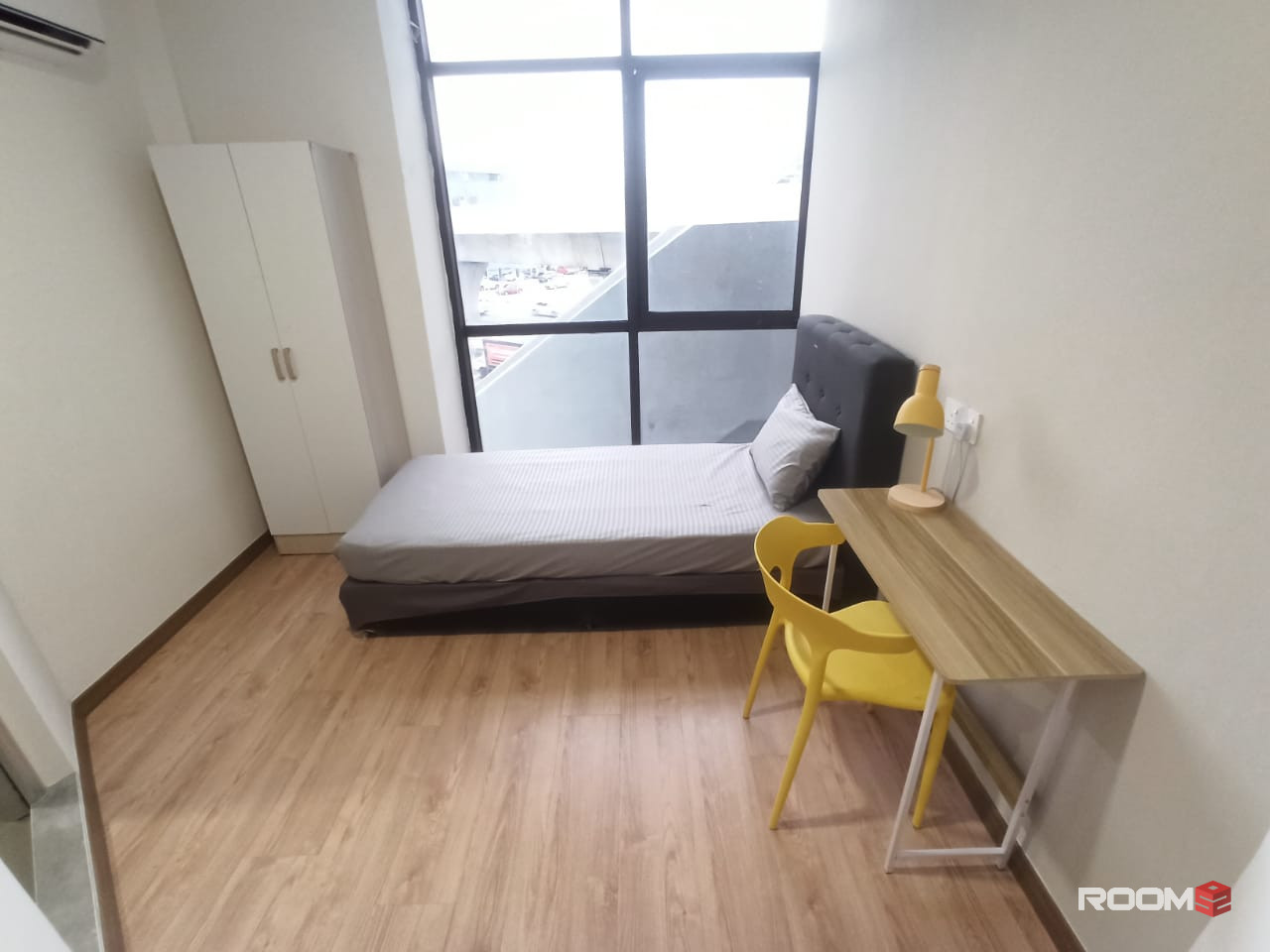 Zero Deposit with Private Bathroom for rent 2Mins Walk MRT Kentonmen Station Brand New Unit