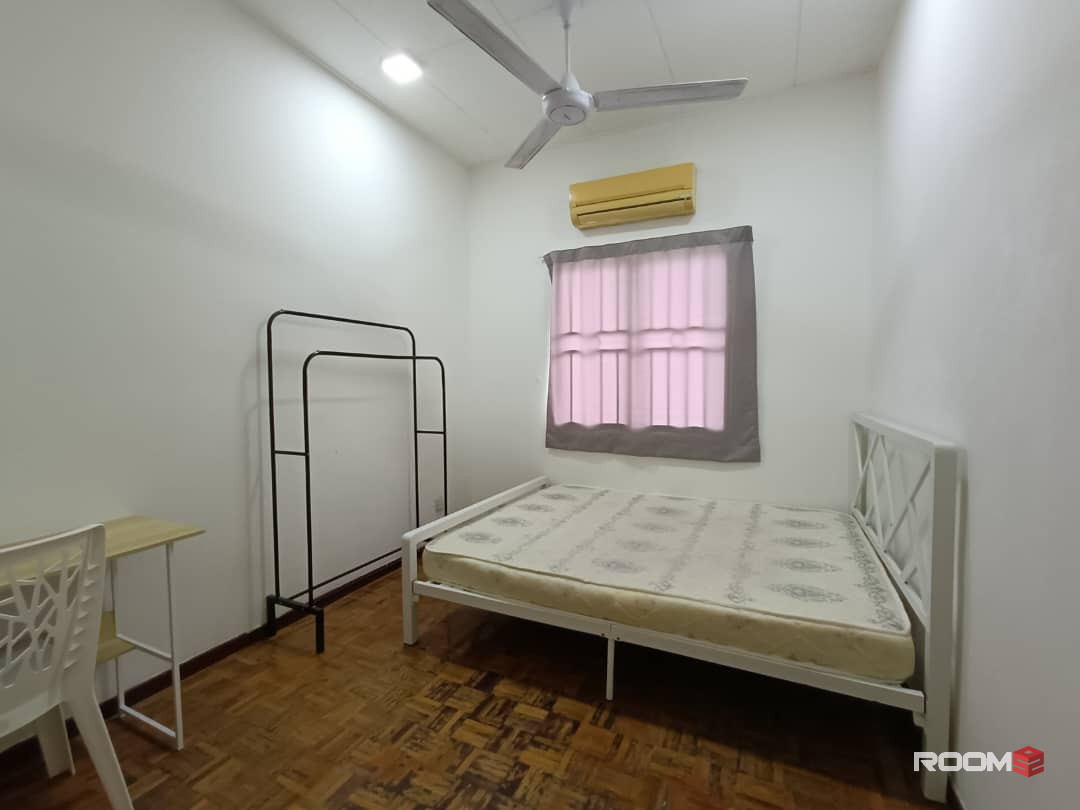🤩Looking Queen Bed at Setia Alam? Here First Come First Serve🥳💫