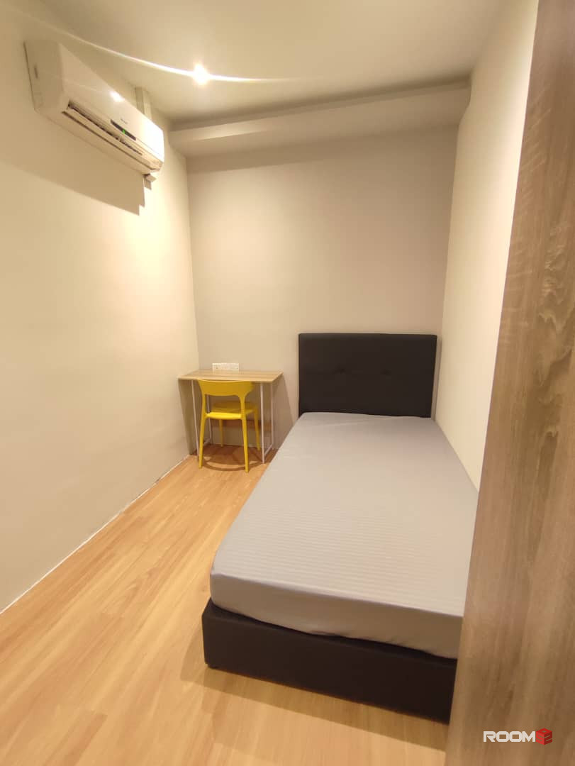 Promo Zero Deposit Premium Ensuite Room🔥❗ Cheapest Price and 5 minutes to LRT 😎✨Plus with Free Cleaning & Free WIFI 🧹