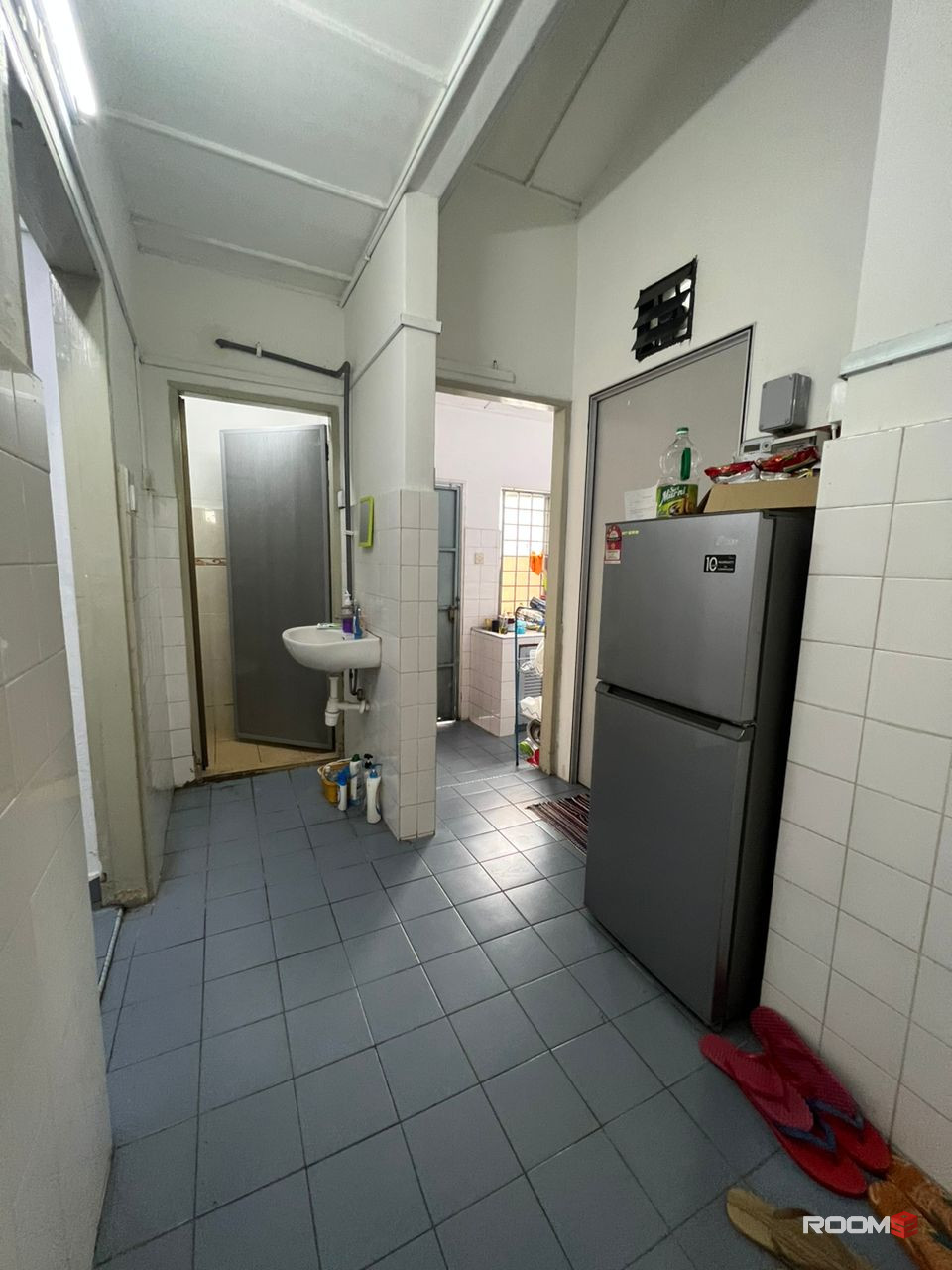 💥💥👧👧FEMALE UNIT👧👧 MIDDLE ROOM Available at SS2 Petaling Jaya💥💥