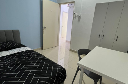 Maxim's Residence Mrt Taman Connaught walking distance