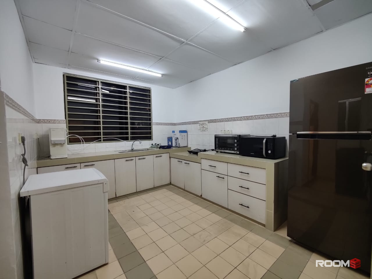 Master Room Private Bathroom (Direct Link Bridge to Sunway University) @ Lagoon View Sunway