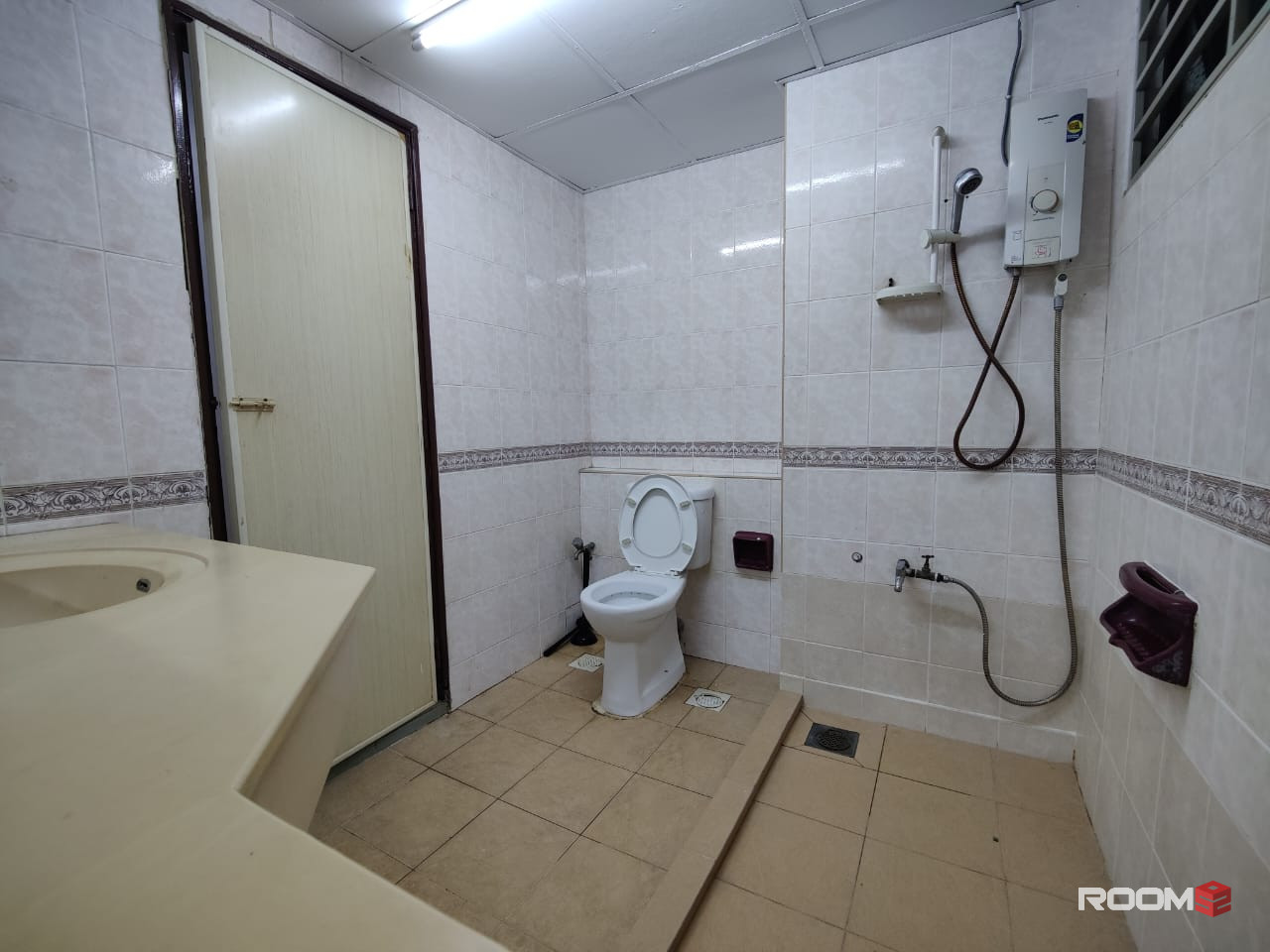 Master Room Private Bathroom! Newly Renovated! (Direct Link Sunway University) @ Lagoon View