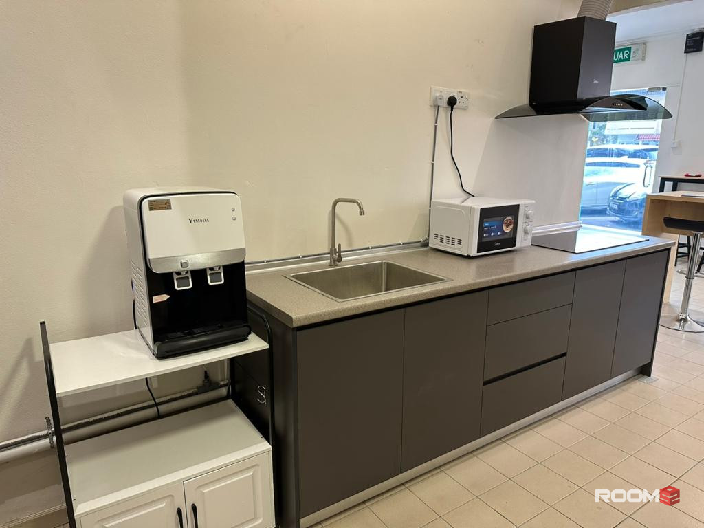 5mins walk to🚶‍♀️MRT TTDI & Atria mall 🚂 Room Rent @ Damansara Jaya, SS2, Uptown Damansara Utama