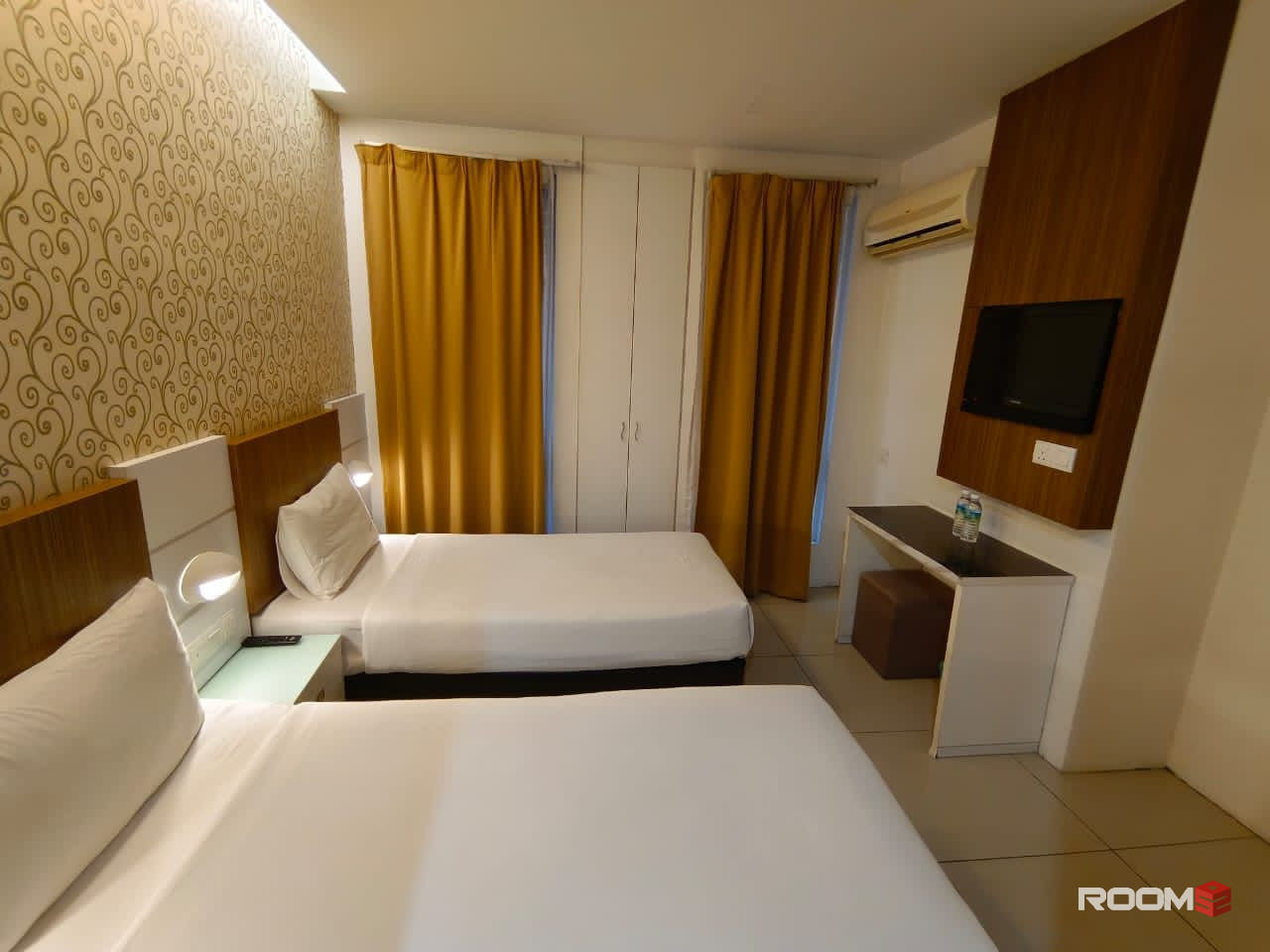 0️⃣Deposit✨Include Utilities✨Middle room for rent at Kota Damansara 🚶‍♂️5min walk to MRT KD/Thomson Hospital 🚗5min dri