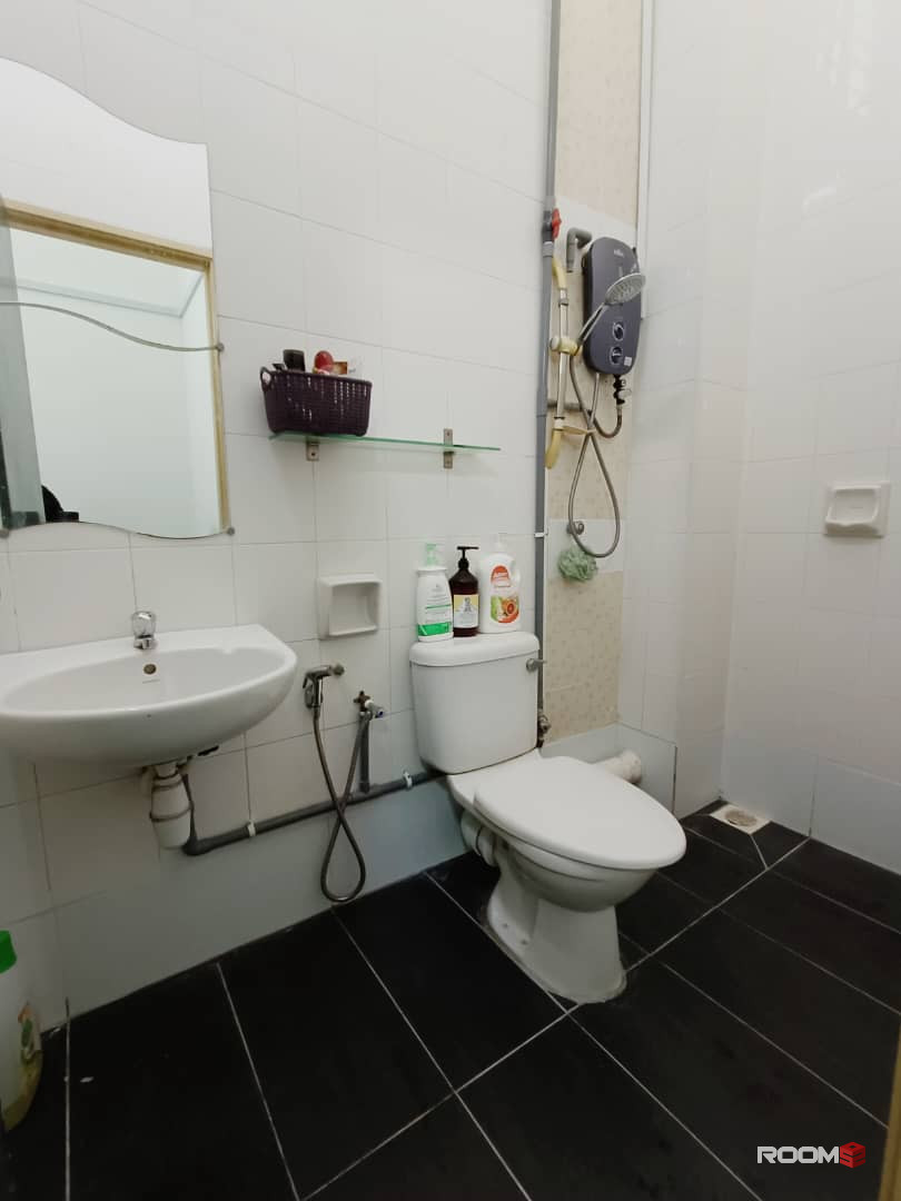 🔥🔥Setia Impian Single Room For Rent  with Aircond🔥🔥 Near to Setia city mall , Fast Food ,Grocery ,Lotus setia alam