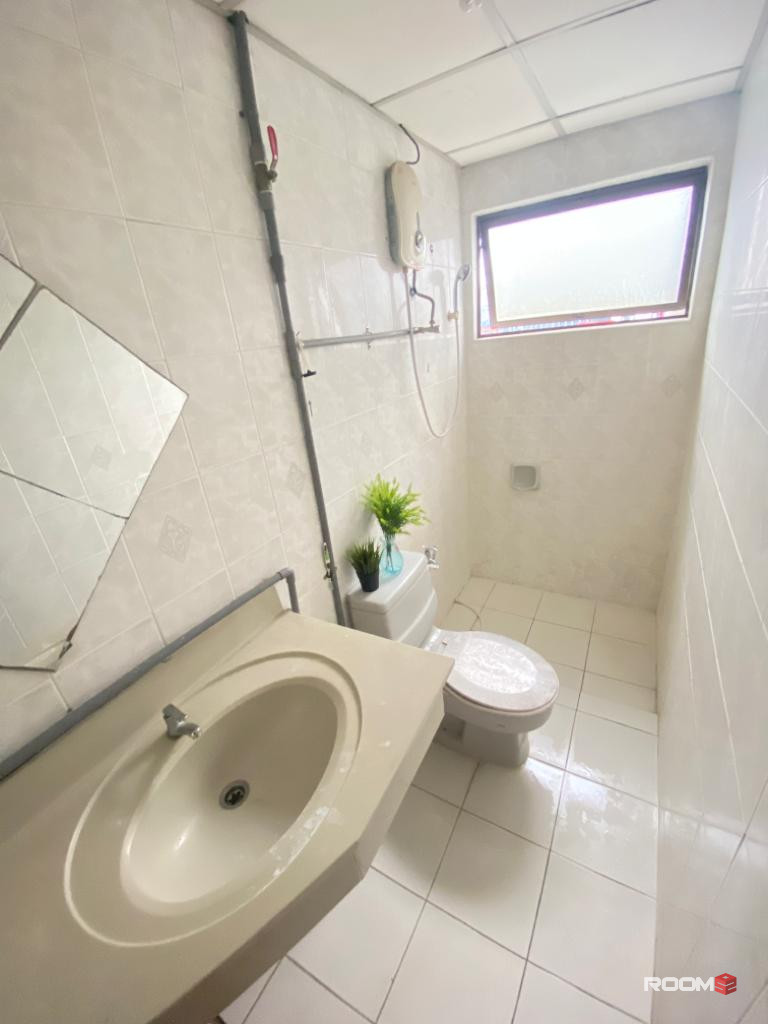 Single Room (Direct Link Bridge to Sunway University) @ Lagoon View Resort Condominium