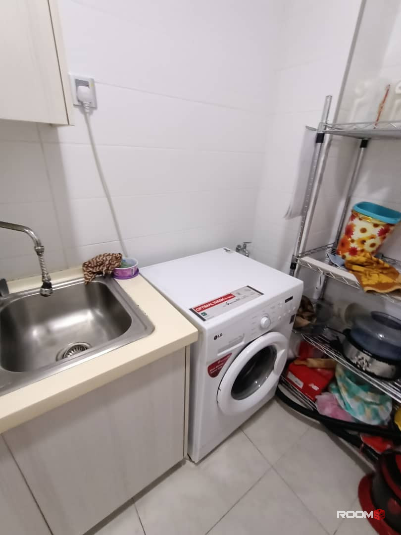 Room for rent at Paragon Suite @ near CIQ JB
