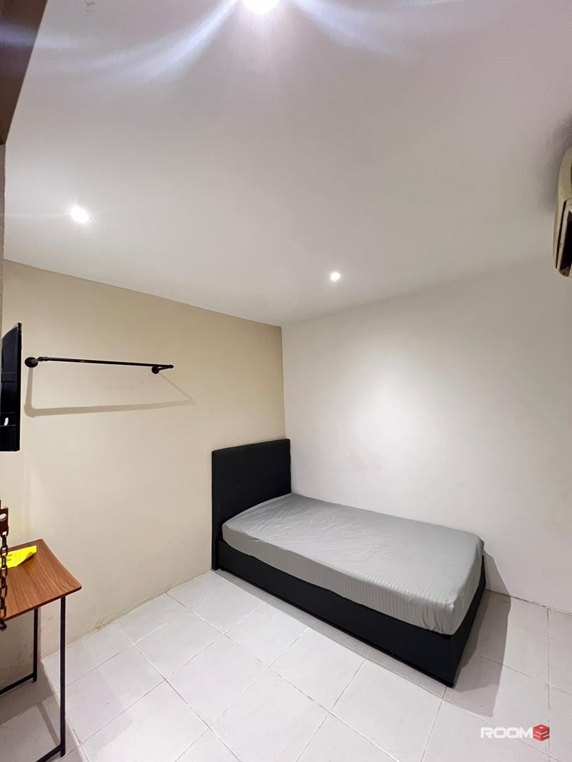 Limited Time Offer 🏡 Room for Rent near Kelana Jaya (KJ24) 🚂