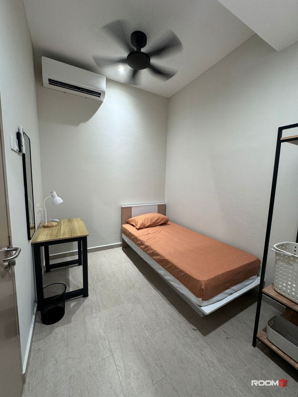 Looking for Room near Columbia Hospital ❓ Room attach Private Toilet at Danau Kota