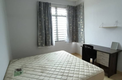 Female Room for rent at Larkin Heights @ Larkin Idaman