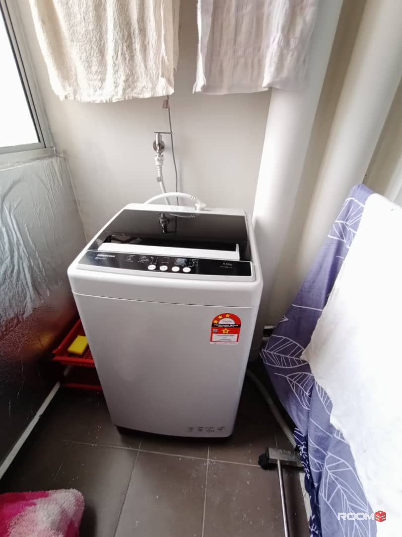 Female Room for rent at Larkin Heights @ Larkin Idaman