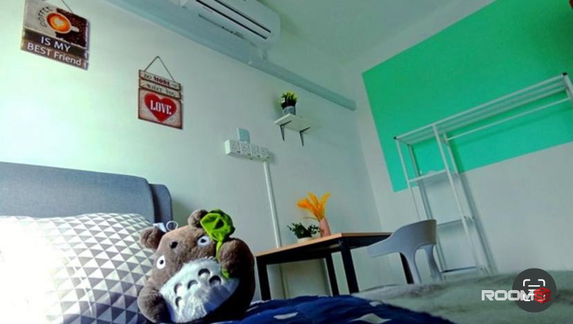 The Z Residence @ 7 Min Walking Distance To LRT Station