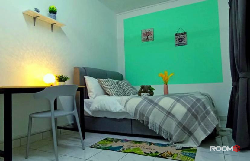 Premium Middle Room For Rent @ Tiara Kelana Condo