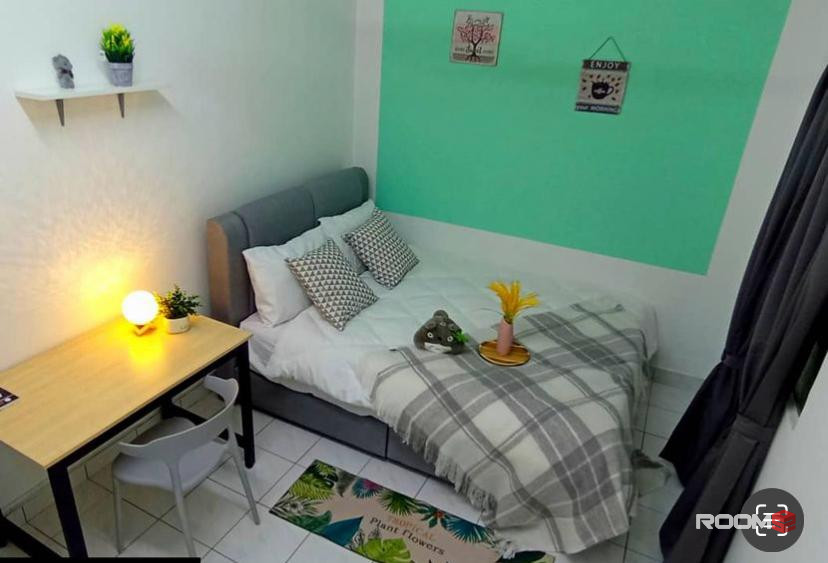 The Z Residence @ 7 Min Walking Distance To LRT Station